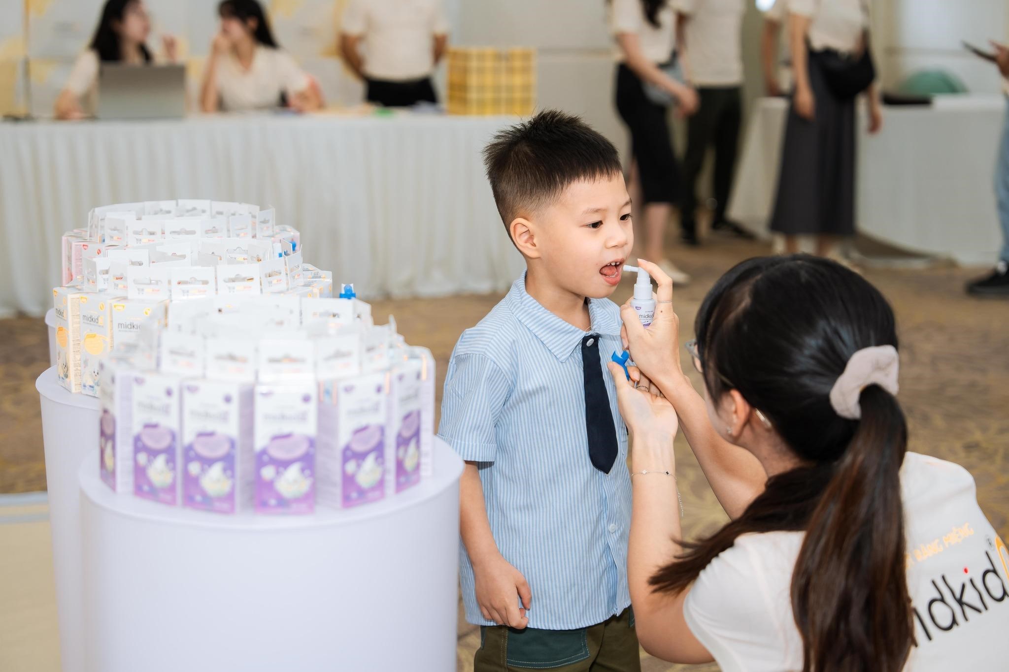 Hướng dẫn xịt Midkid A+